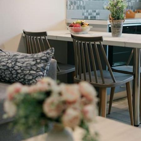 Ναυτικός Όμιλος Nautical Club Apartment Хиос Екстериор снимка