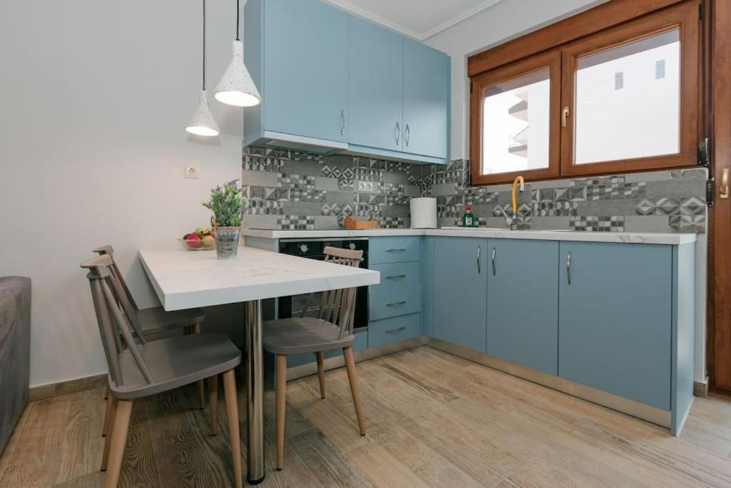 Ναυτικός Όμιλος Nautical Club Apartment Хиос Екстериор снимка